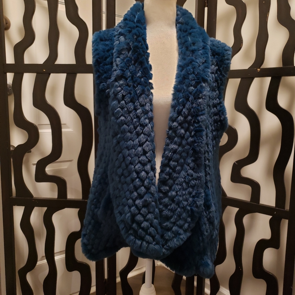FAUX FUR VEST